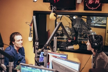 © Clemens Fantur Schauspieler August Diehl im Doppelzimmer zu Gast bei Elisabeth Scharang